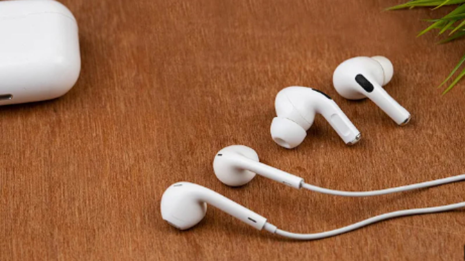 Earbuds vs Earpods: Which is Right for You?