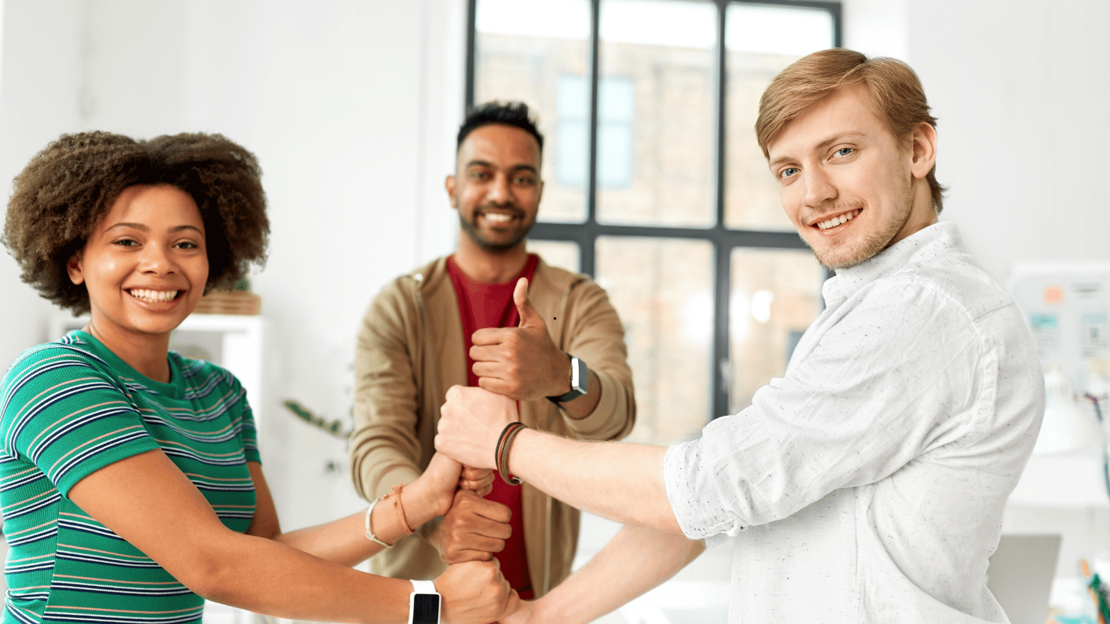 20 Simple Icebreaker Games for Adults to Connect Your Team