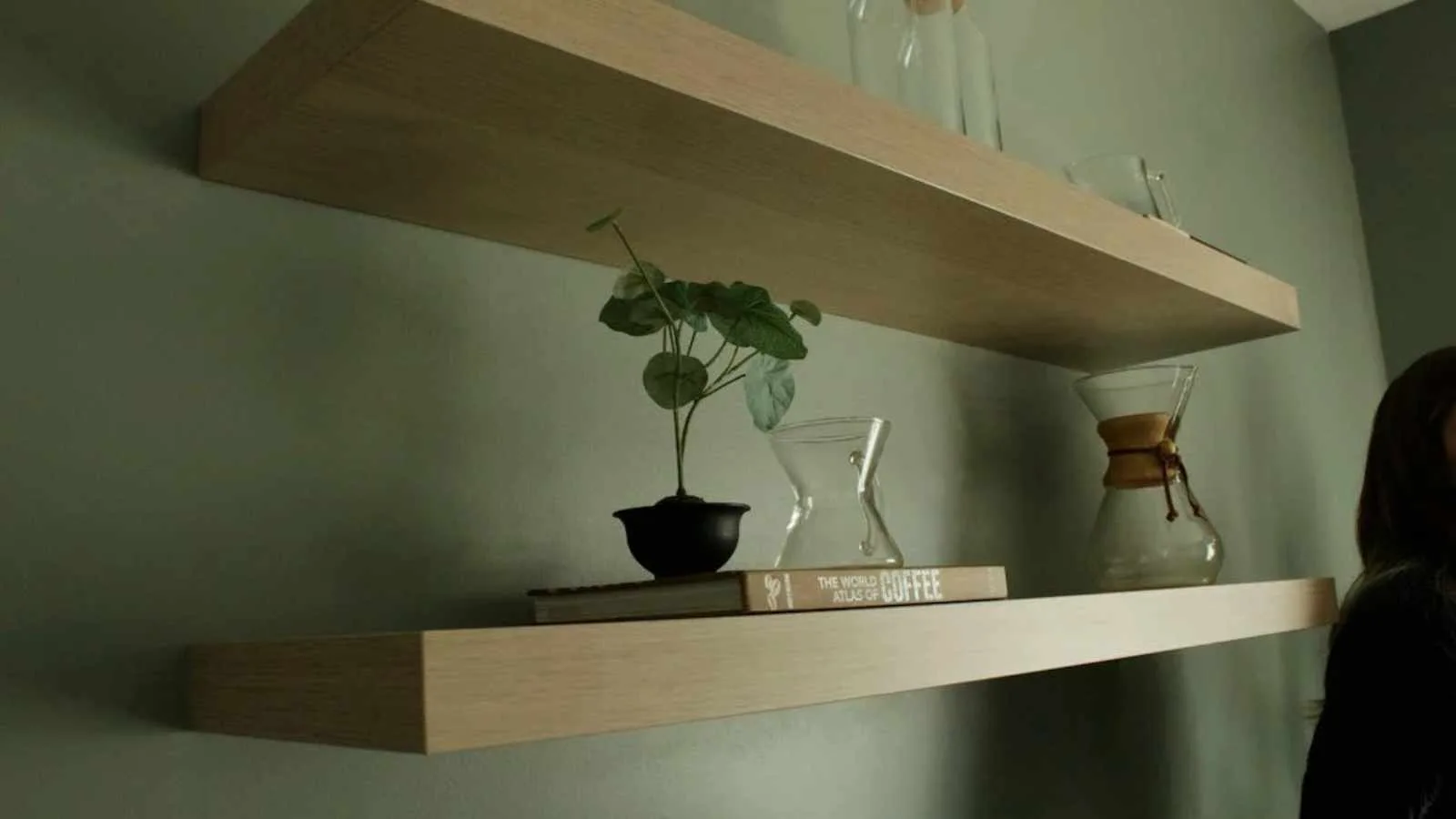 DIY Floating Shelves